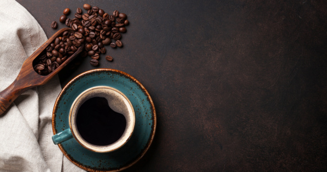 Cafeaua pe stomacul gol poate avea efecte negative. Ce efecte negative are