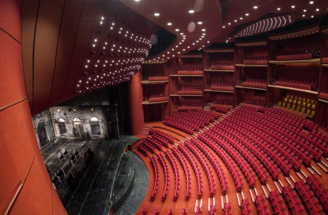 Teatrul Naţional din Bucureşti reia spectacolele în toate sălile