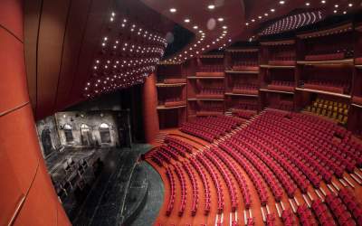 Teatrul Naţional din...