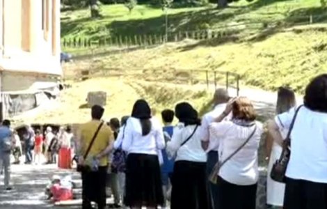 Pelerinajul de la Sfânta Parascheva, accesibil doar ieșenilor. Restricțiile impuse pentru credincioși