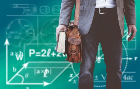 Motivul incredibil pentru care un învățător din Hong Kong a fost suspendat