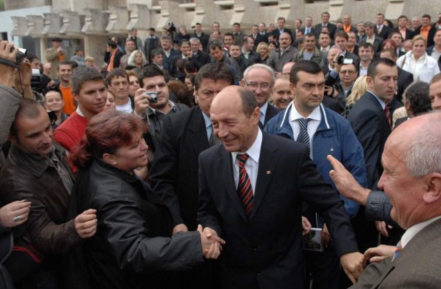 Basescu, acuzat de prefraudarea alegerilor