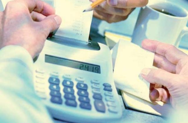 Ponta vrea taxarea suplimentara a bugetarilor cu venituri de peste 1.000 euro