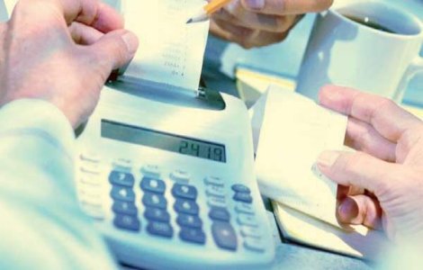 Bugetarii cu venituri peste 1.000 de euro, in vizorul lui Ponta