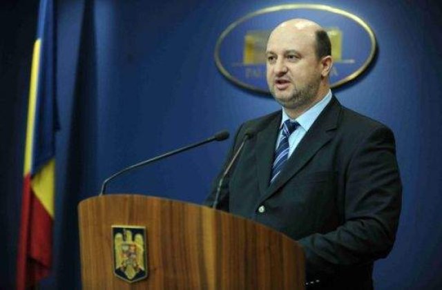 Chitoiu: Din 1 ianuarie 2014 vrem sa adoptam scaderea TVA la 19% sau a CAS cu 5%