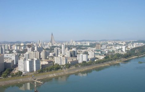 Ambasada romana de la Phenian isi va continua activitatea