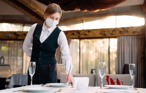 Concedieri în domeniile HoReCa. 100.000 de angajați vor intra în șomaj ca urmare a restricțiilor impuse de autorități