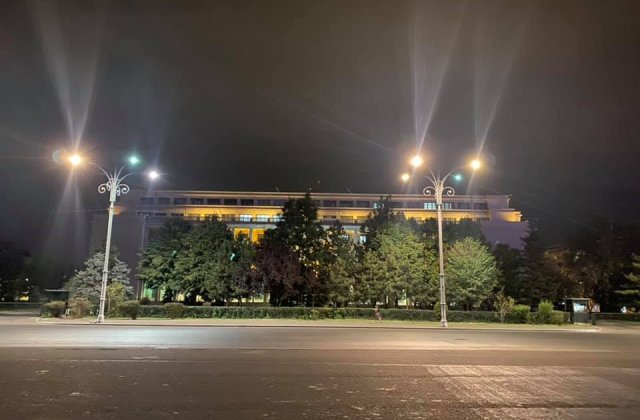 Angajații industriei HoReCa protestează în această seară în Piața Victoriei