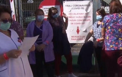 Medicii fac grevă fiind nemulțumiți de condițiile de muncă de-a lungul pandemiei