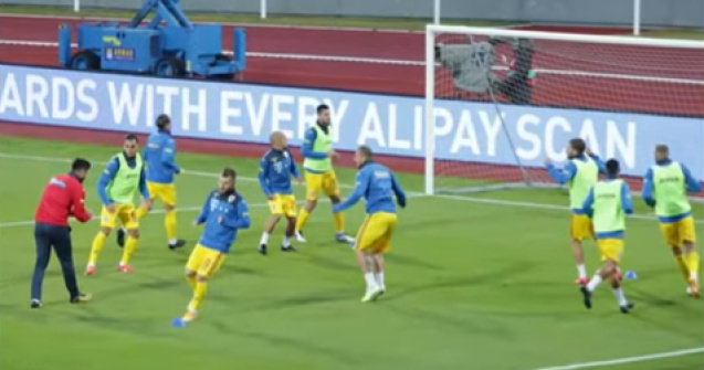 Echipa de fotbal a României a pierdut în fața Islandei cu 2-1