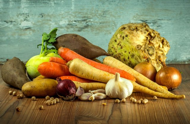 Consumate în exces, îți pot afecta sănătatea: 8 alimente de care NU trebuie să faci abuz