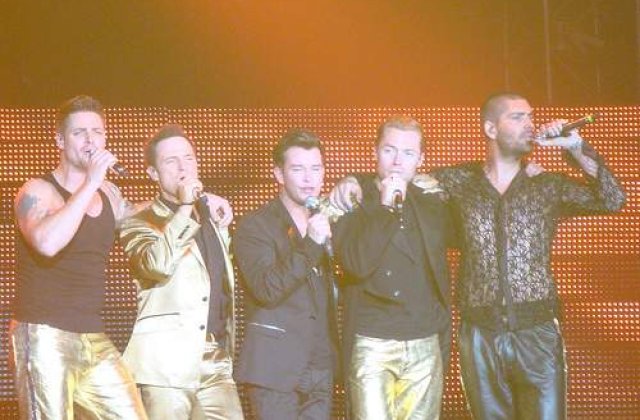 Boyzone lanseaza un album in memoria lui Stephen Gately