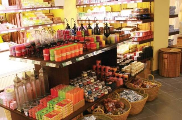 Inflatia a scazut la 0,04% in martie; rata anuala a ajuns la 5,25%