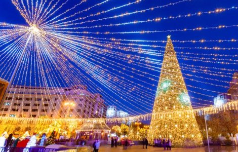 PMB despre iluminatul festiv din Capitală: „Instalaţiile folosite în acest an sunt cele de anul trecut”