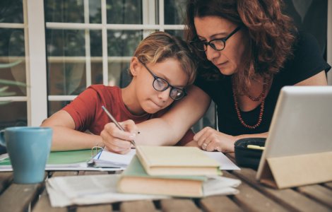 Cercetătorii au descoperit factorul ce te determină să scrii cu o anumită mână