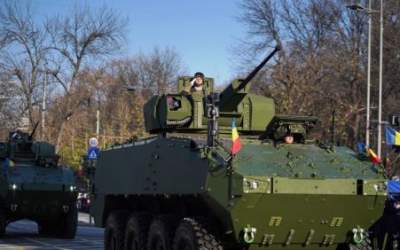 Primele blindate Piranha V...