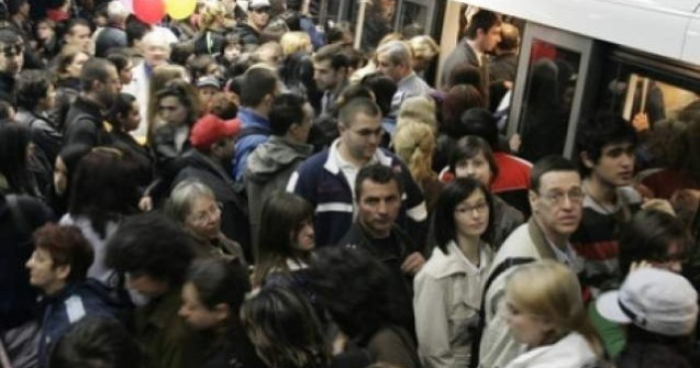 Aglomerație la metrou, după o defecțiune la un tren fără călători