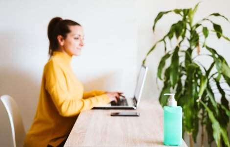 Cum să menții un spațiu de lucru curat și sigur pentru angajații care vin la birou