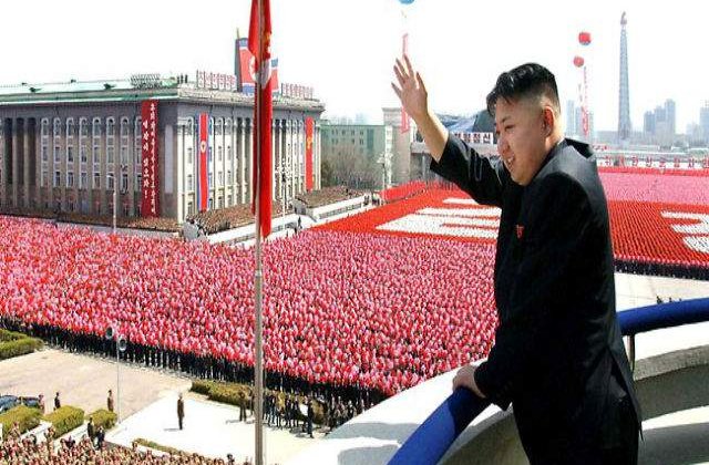Nord-coreeni, intre propaganda si complot american