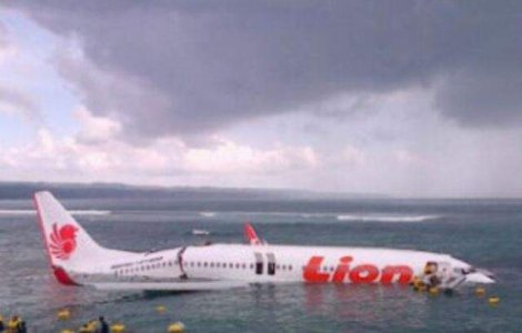 Un avion de pasageri s-a prabusit in mare, in largul insulei Bali