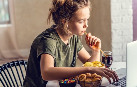  Top  12 obiceiuri zilnice nocive pentru sănătatea ta