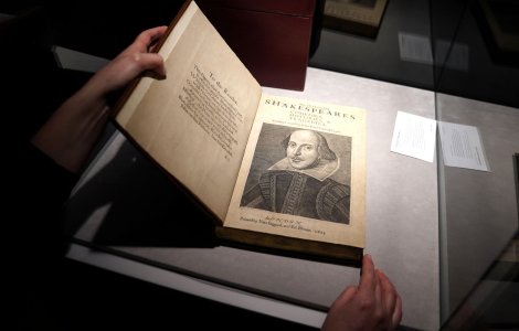 Prima colecție de piese scrise de Shakespeare se vinde cu aproape 10 milioane de dolari