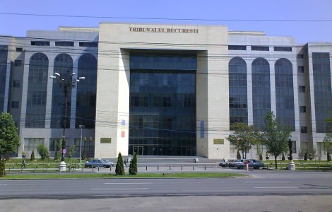 Tribunalul București amână dezbaterea cererii de a redeschide dosarul 10 august