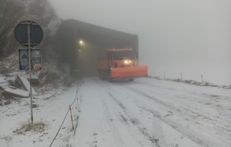 Peisaj de iarnă pe Transfăgărășan