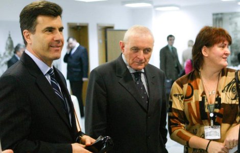 Basescu vs Opozitia, scor 0 la 1. Cabinetul Croitoru a picat