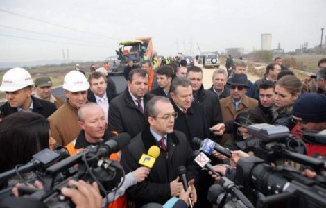 Ciuhandu: Multi activisti comunisti se dau astazi democrati, inclusiv Emil Boc