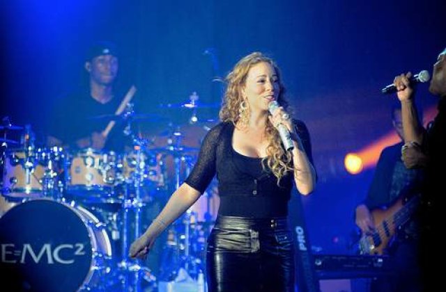 [VIDEO] Mariah Carey, cat pe ce sa cada la picioarele lui Jay Leno