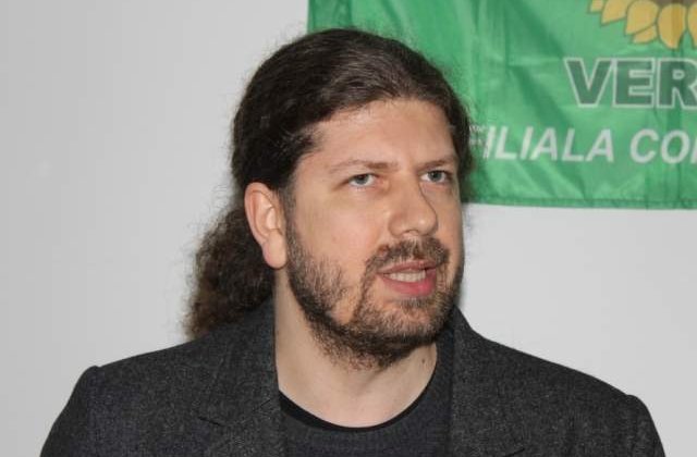 Cernea: Mazare poate risca excomunicarea din partea Bisericii