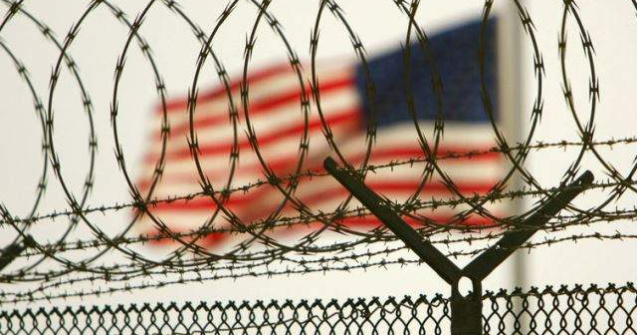 Detinutii de la Guantanamo, plasati in celule individuale in urma unei revolte