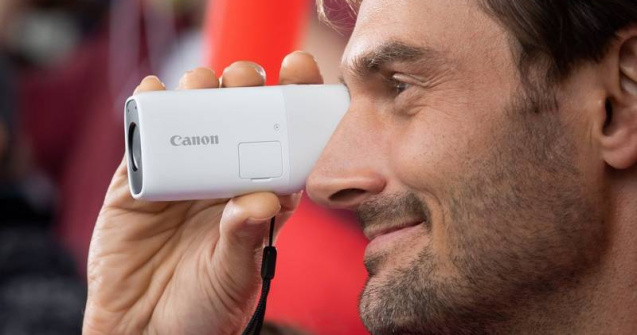 Mai aproape de acţiune cu Canon PowerShot ZOOM