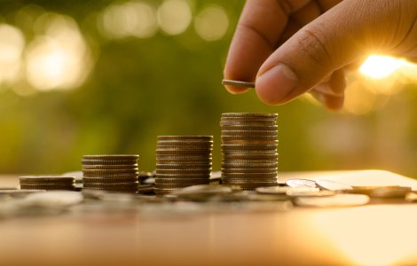 Spania dorește combaterea sărăciei printr-un venit minim garantat!