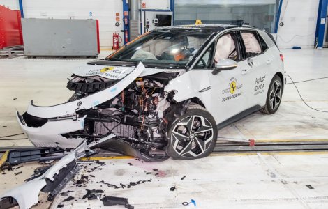 Volkswagen ID.3 a obținut 5 stele la testele Euro NCAP: „Hatchback-ul electric nu face compromisuri la siguranță”