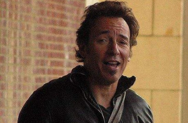 Bruce Springsteen pregateste un volum autobiografic