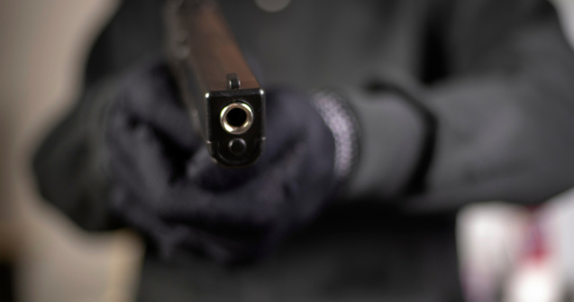 Scenă de film în Georgia! Mai mulți oameni sunt ținuți ostatici într-o bancă