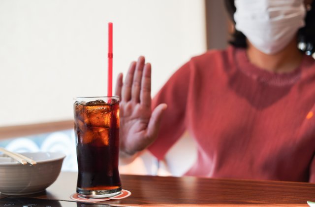8 lucruri care se pot &icirc;ntampla &icirc;n corpul tău daca bei Cola &icirc;n fiecare zi