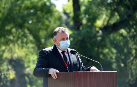 Tătaru: „Susţin ca anul viitor personalul din spitalele publice să fie remunerat după aceeaşi grilă de salarizare"