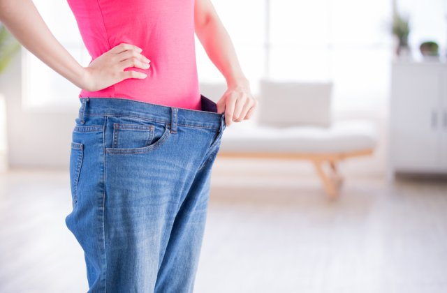 Alege blugii potriviți fără să &icirc;i probezi: 3 modalități eficiente care &icirc;ți vor salva timpul