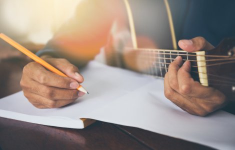 Solistul trupei Taxi, replică în versuri pentru Bittman: „Nu-s toți deștepți ca tine, țara e plină de proști ca mine”