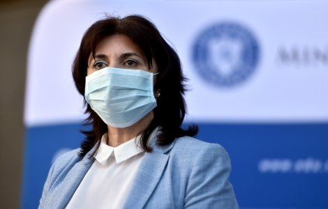 Schimbări majore în programa anului școlar: Tezele ar putea fi eliminate