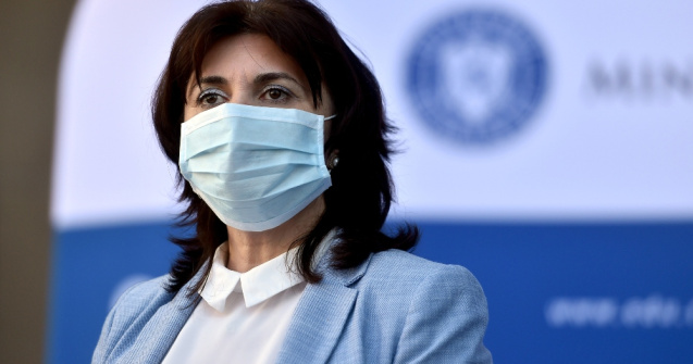 Schimbări majore în programa anului școlar: Tezele ar putea fi eliminate