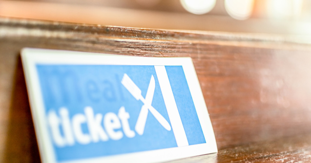 Valoarea tichetelor de masă a crescut. E incredibil cu ce sumă