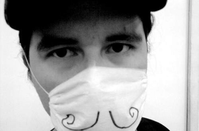 [VIDEO] Flu Fashion sau cum sa ai o masca anti-gripa la moda