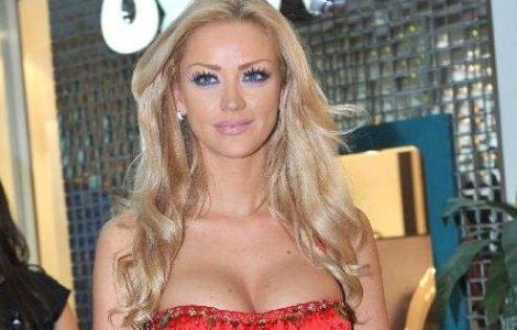 Blonda lui Bote, &#39;otravita&#39; cu filme porno