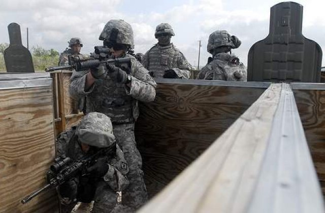 Psihiatrul care a deschis focul la baza Fort Hood a fost adus in atentia FBI in urma cu sase luni