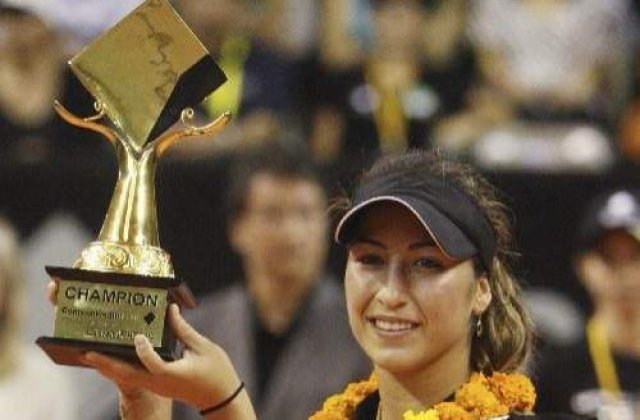 Frantuzoaica Rezai, castigatoare la Bali