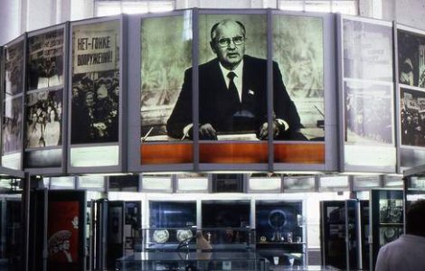 Gorbaciov: SUA trebuie sa-si retraga trupele din Afganistan